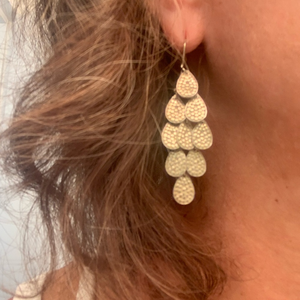 Anna Beck Classic Chandelier Earrings Silver